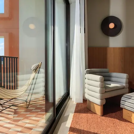 Hotel Indigo Grand Cayman By Ihg West Bay Exterior photo